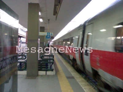 Divieto di sosta su piazza Crispi per indagini strutturali della stazione ferroviaria