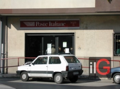 Mesagne. Protestano gli utenti anziani di Poste italiane