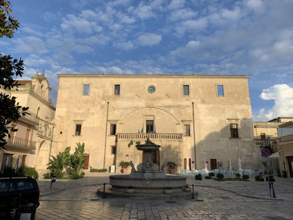 Scoperto un antico affresco della Madonna col Bambino a Latiano