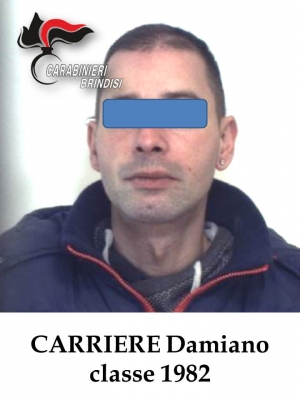 Sottoposto agli arresti domiciliari esce dall’abitazione senza autorizzazione e detiene in casa 6,9 grammi di eroina, arrestato